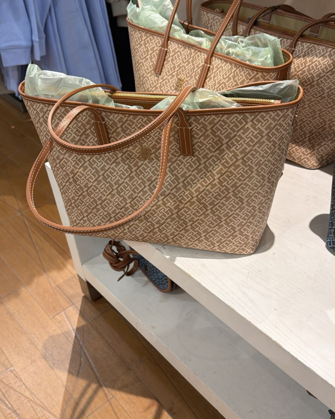 Tommy Hilfiger TH Monoplay Small Textured Tote Bag - image 2